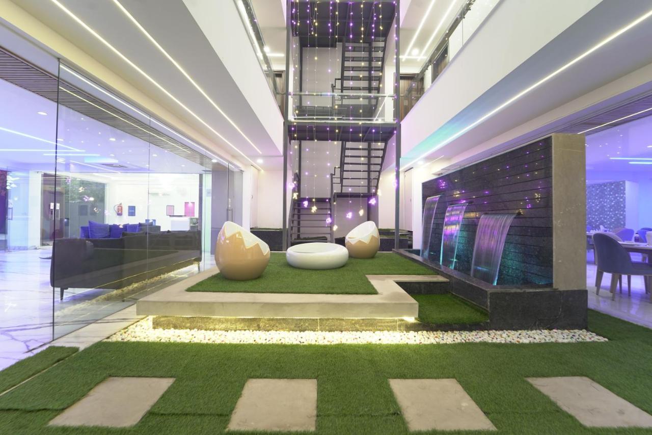Vaabi Saabi Hotel Gurgaon Dış mekan fotoğraf