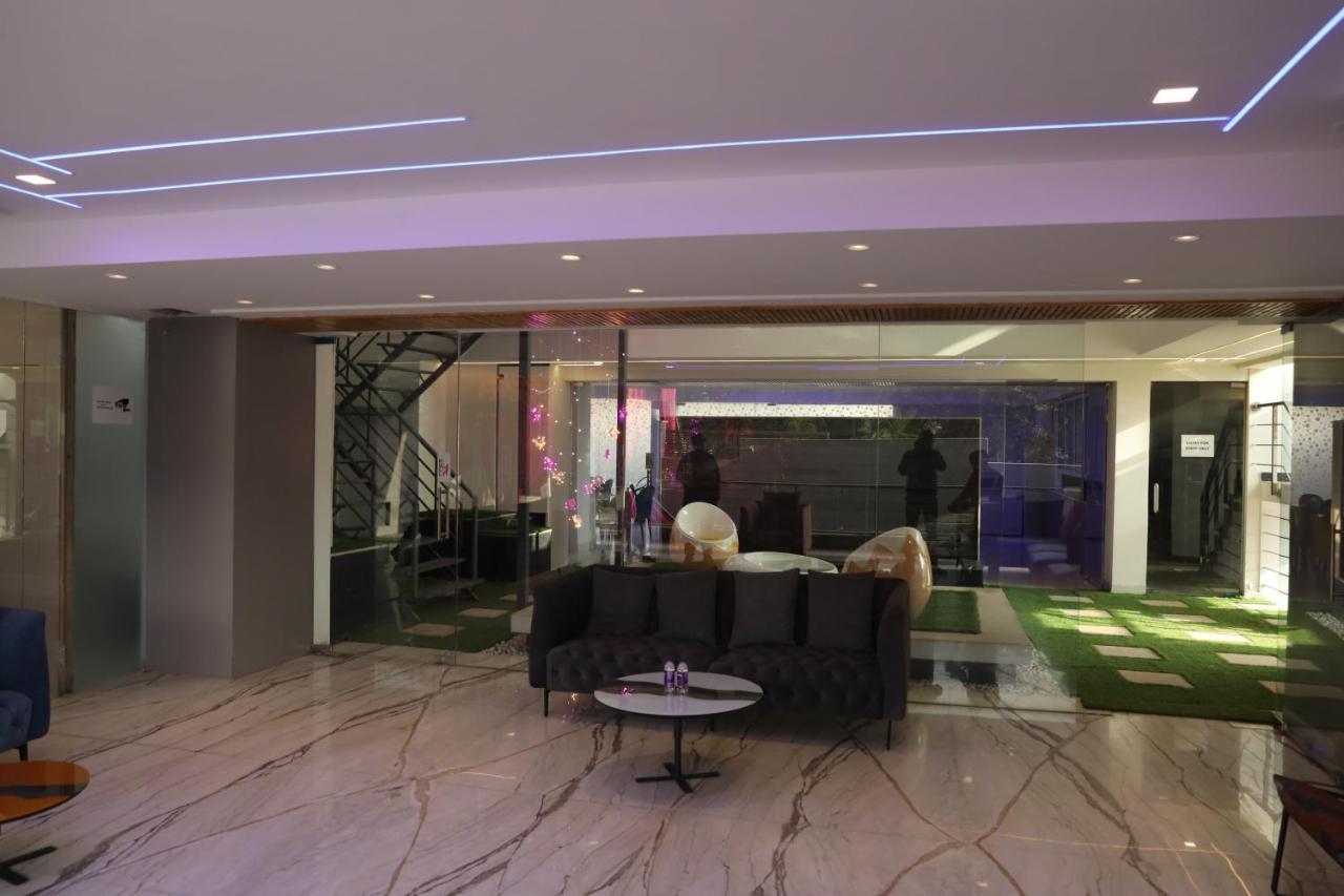 Vaabi Saabi Hotel Gurgaon Dış mekan fotoğraf