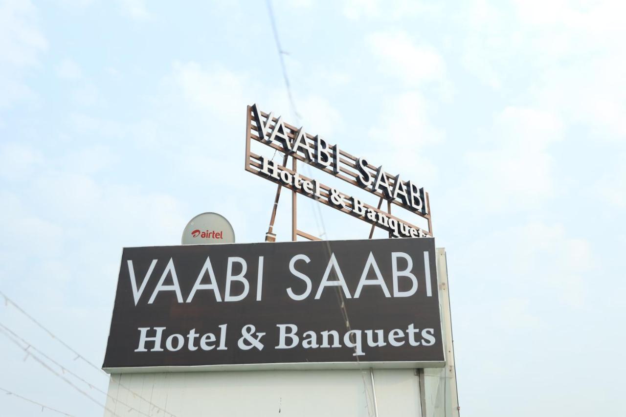Vaabi Saabi Hotel Gurgaon Dış mekan fotoğraf
